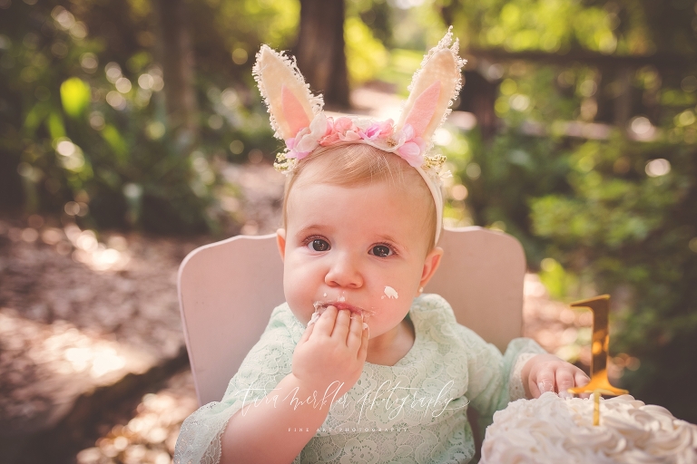 Graelyn's Cake Smash Session Tara Merkler Photography 2019-57_WEB-1.jpg