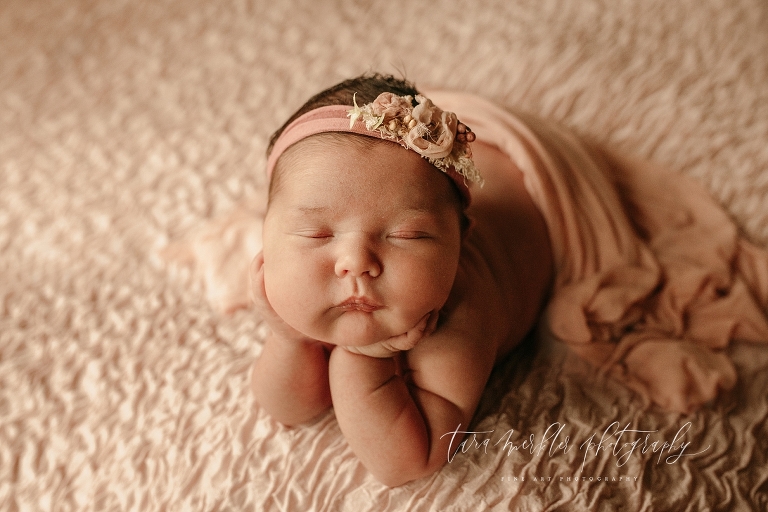 Ella's Newborn Session Tara Merkler Photography 2021-30_WEB.jpg
