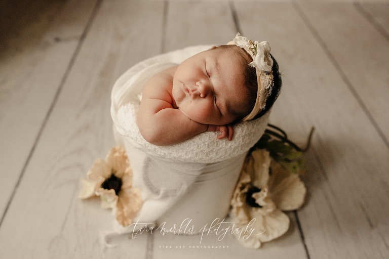 Ella's Newborn Session Tara Merkler Photography 2021-61_WEB.jpg
